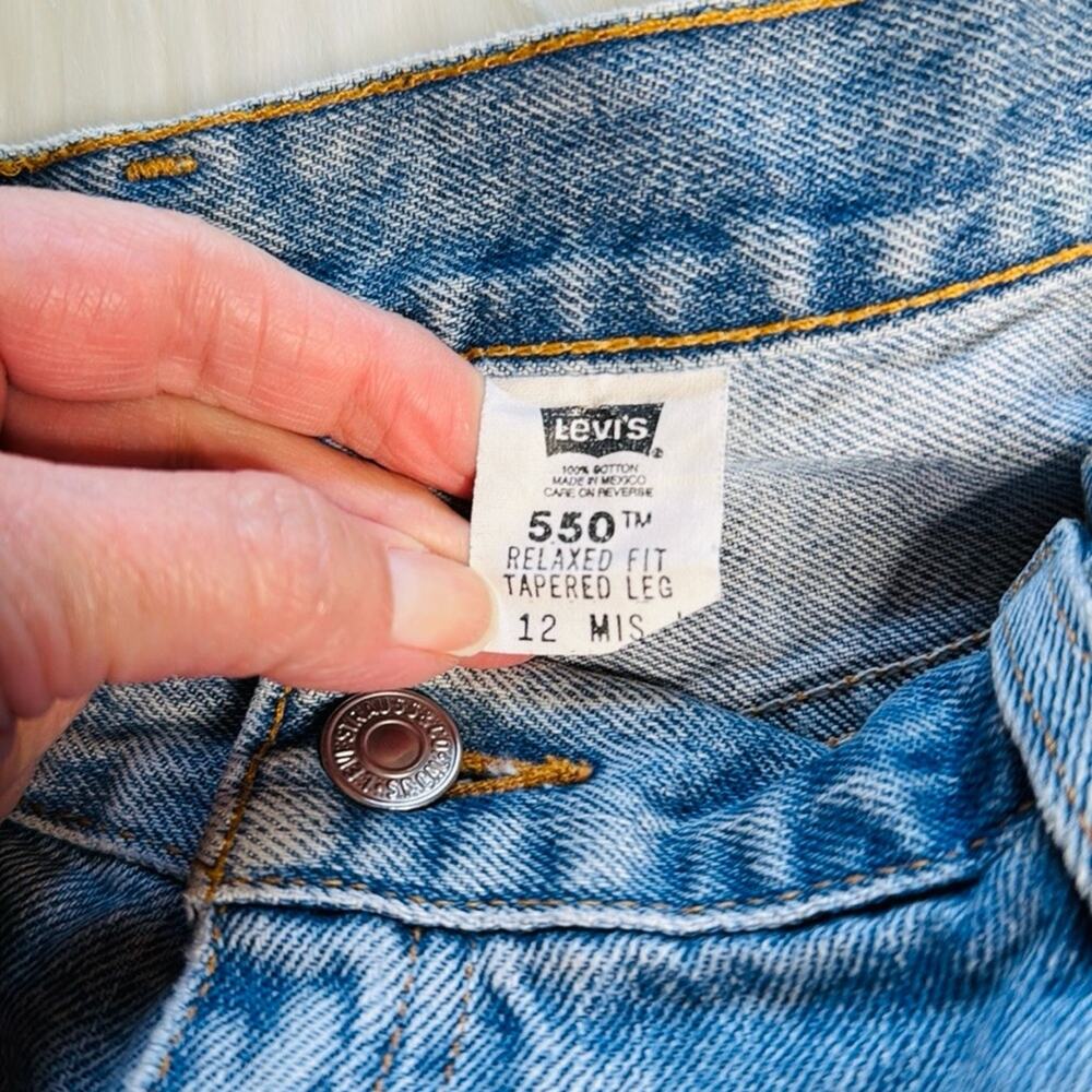 Levi's Rare Vintage 80’s 550 Relaxed Fit Cut Offs - Picture 3 of 8